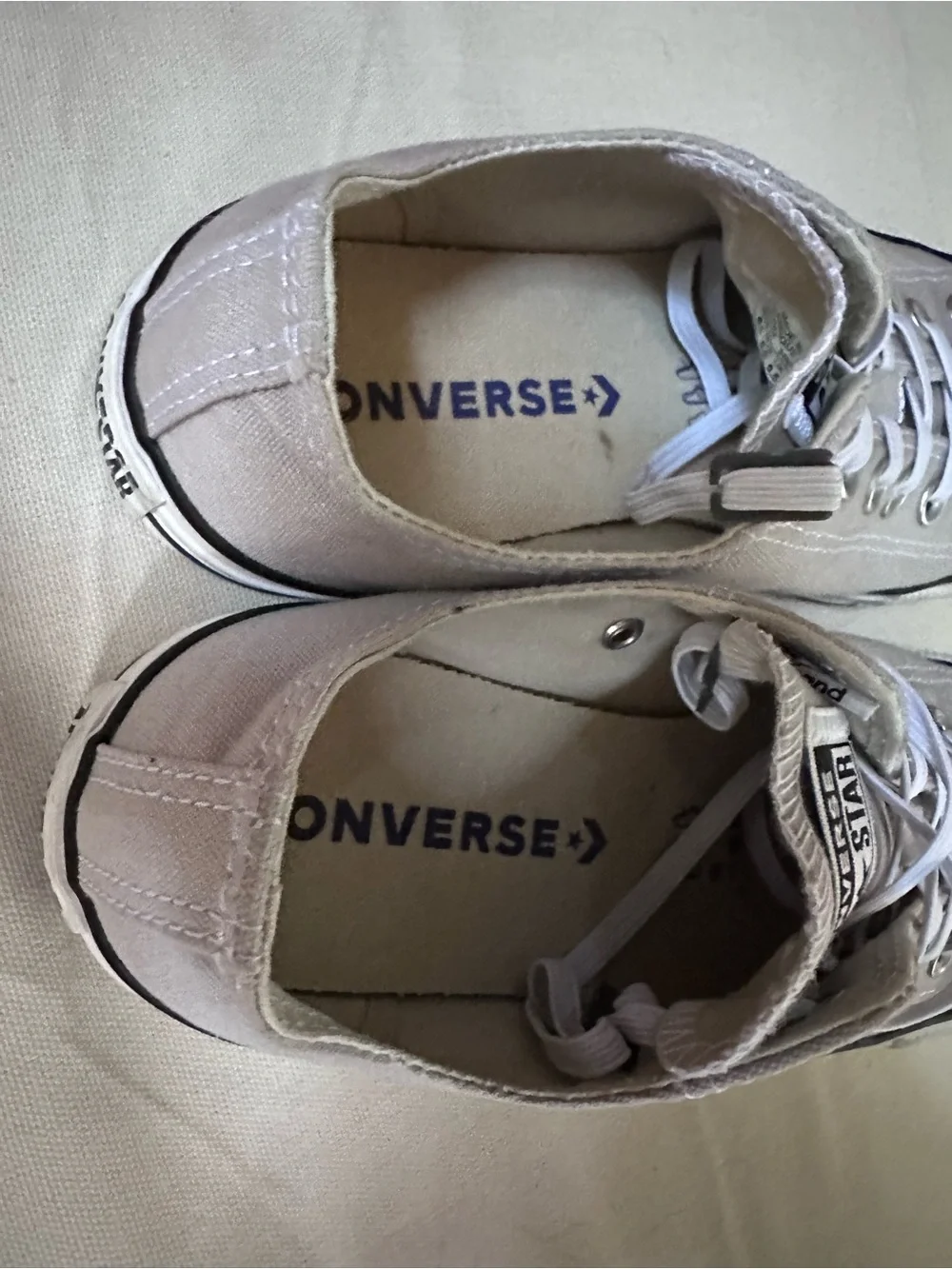 Converse few scuffs